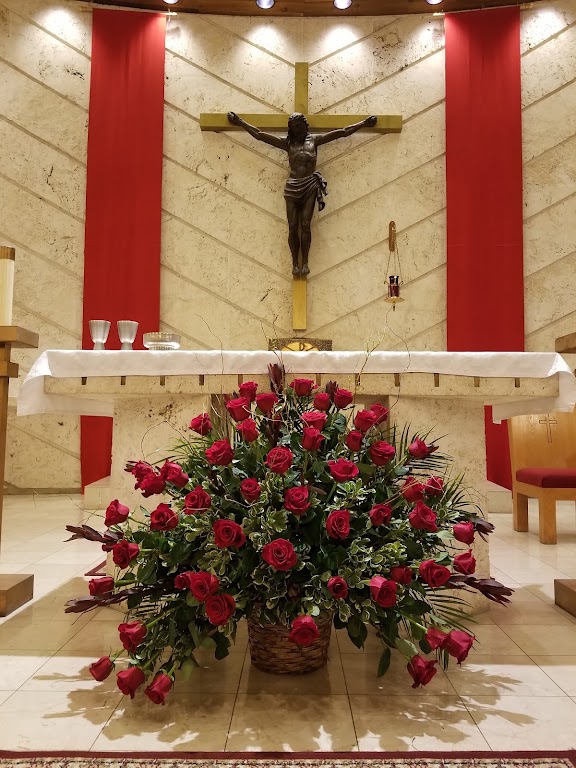 Fachada de Our Lady of the Lakes Catholic Parish