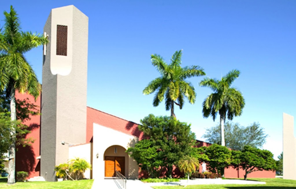 Fachada de Saint Kieran Catholic Church