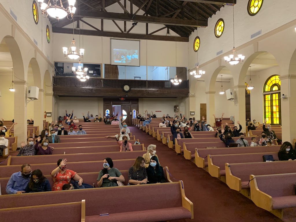 Fachada de Central Miami Spanish SDA Church