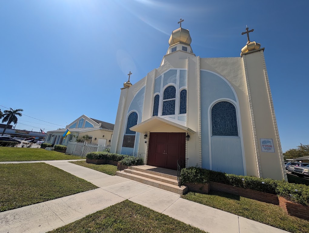Fachada de Assumption of the Blessed Virgin Mary Ukrainian Catholic Church