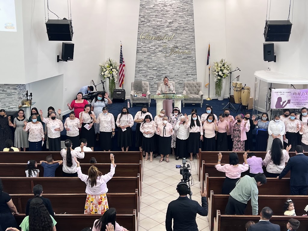Fachada de Iglesia Cristiana Pentecostes del Movimiento Misionero Mundial de Pequeña Havana