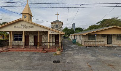 Fachada de Coconut Grove Seventh-day Adventist Church