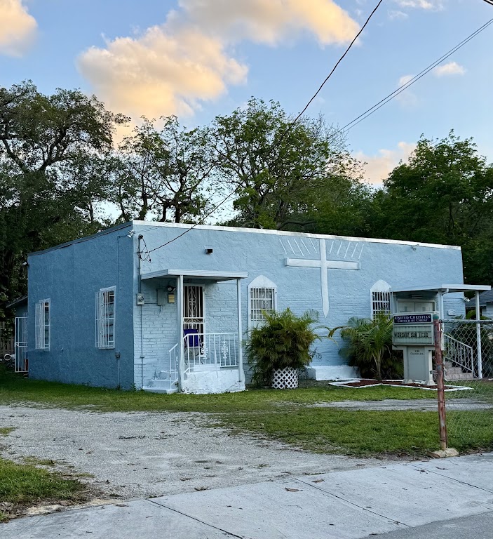 Fachada de United Christian Church-Christ