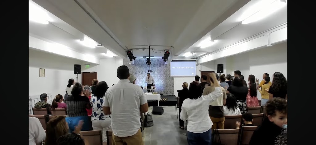 Fachada de La Iglesia Cristiana (Estados Unidos)