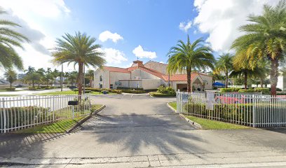 Fachada de Emaus - Retiros en Miami