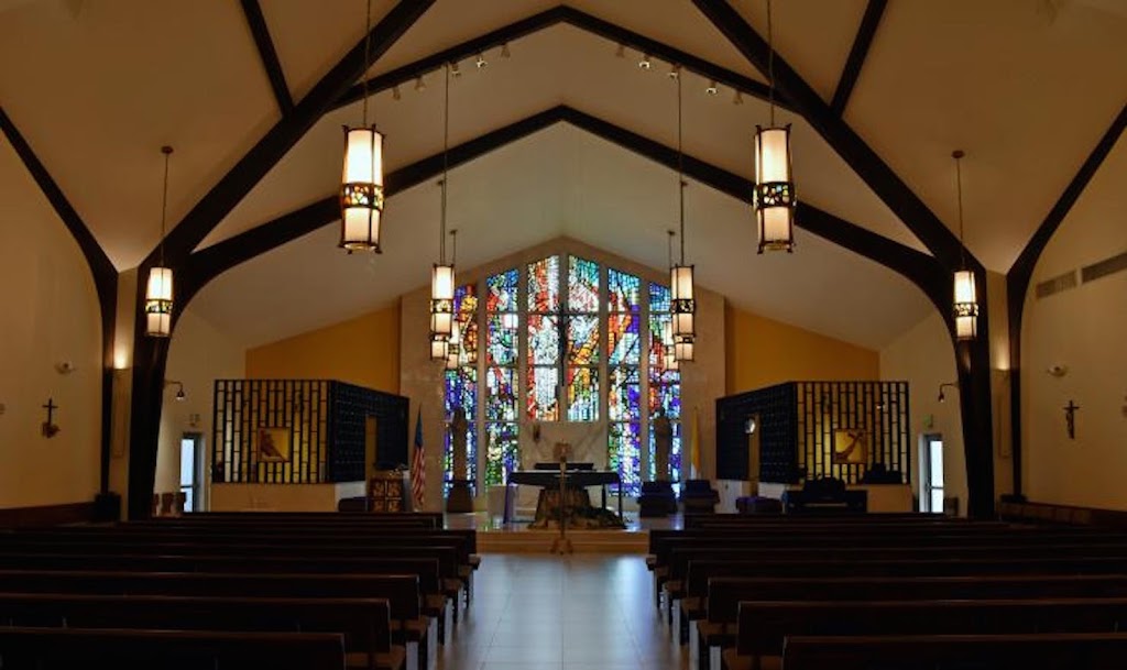 Fachada de Saint Catherine of Siena Catholic Church