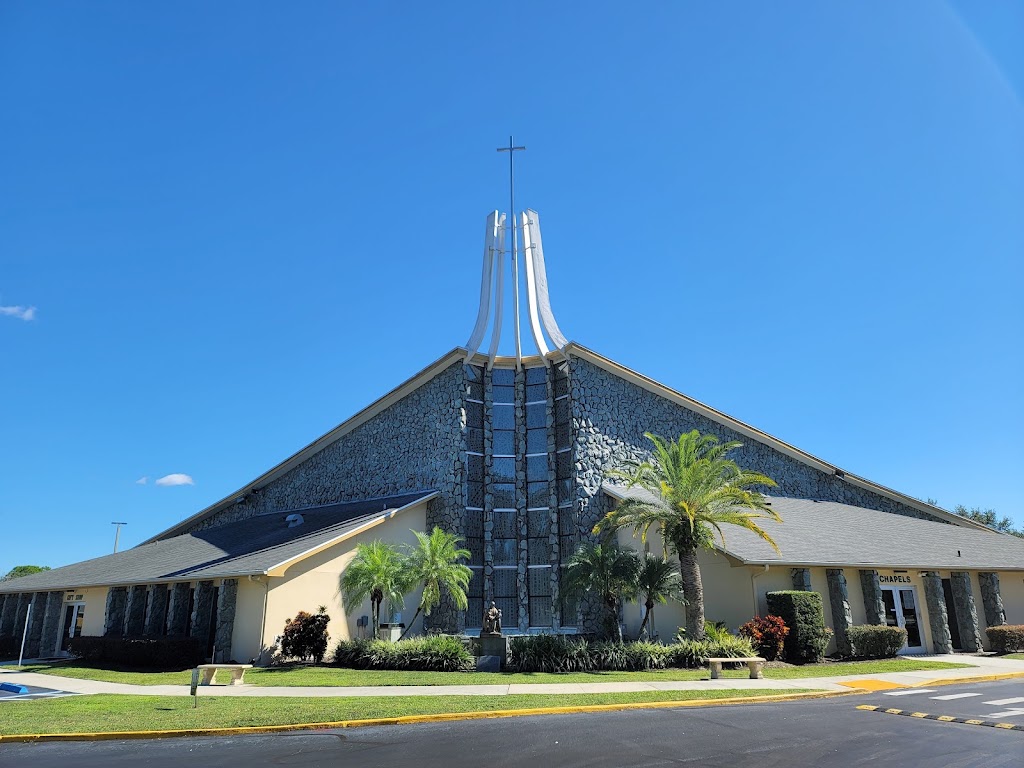 Fachada de Holy Redeemer Catholic Church