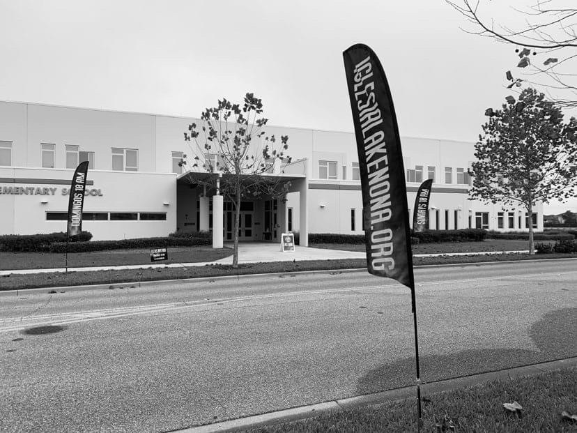 Fachada de Iglesia Lake Nona (IDPMI)