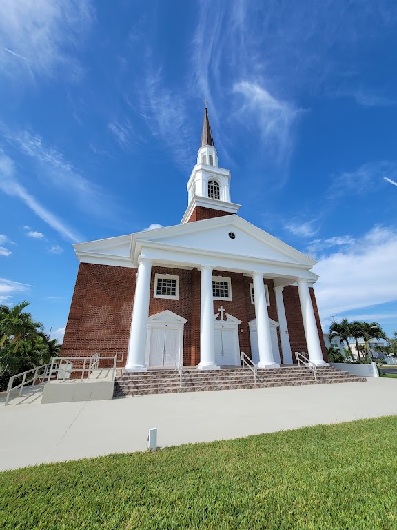 Fachada de First Baptist Church-Cocoa Bch