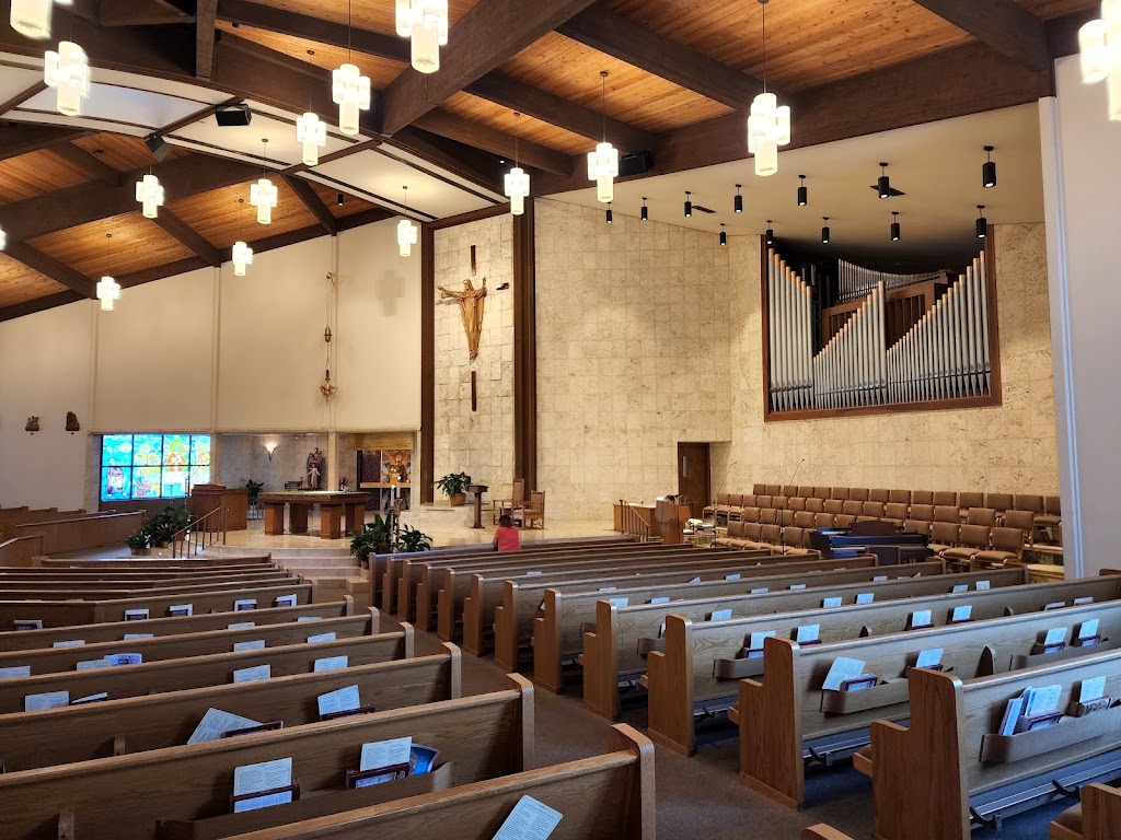 Fachada de St Brendan Catholic Church