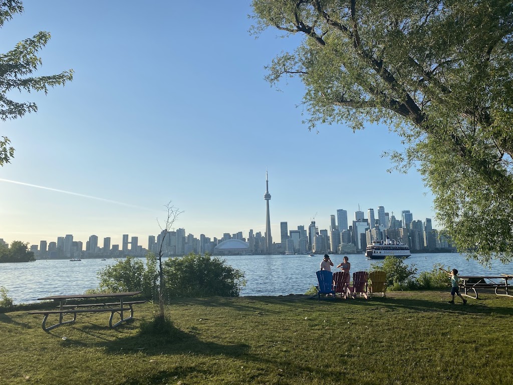 Fachada de Toronto Island Park - Olympic Island