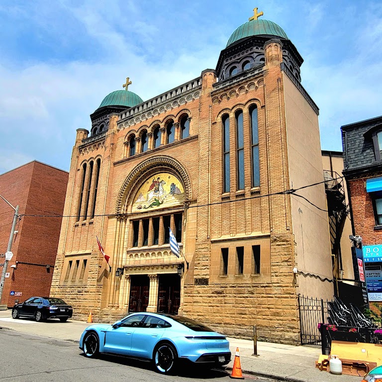 Fachada de St. George's Greek Orthodox Church of Toronto