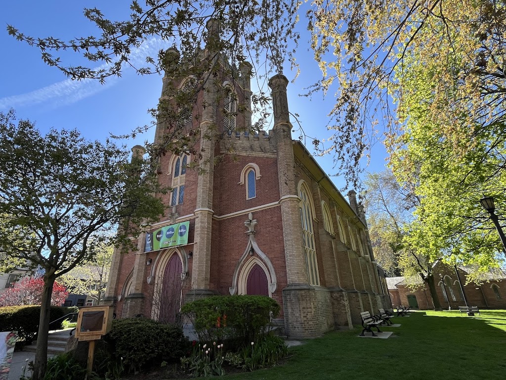 Fachada de Little Trinity Anglican Church