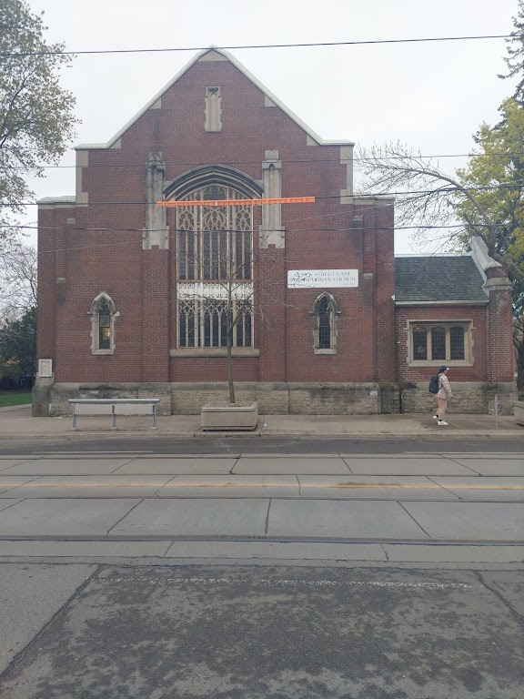 Fachada de Queen St E Presbyterian Church