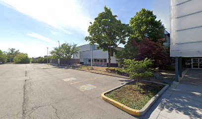 Fachada de Pentecostal Church Mission in Canada , Toronto , Ontario