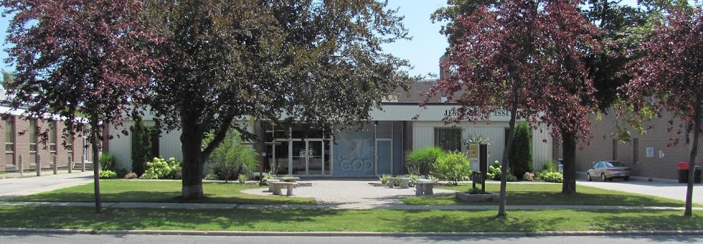 Fachada de Harvest Assembly