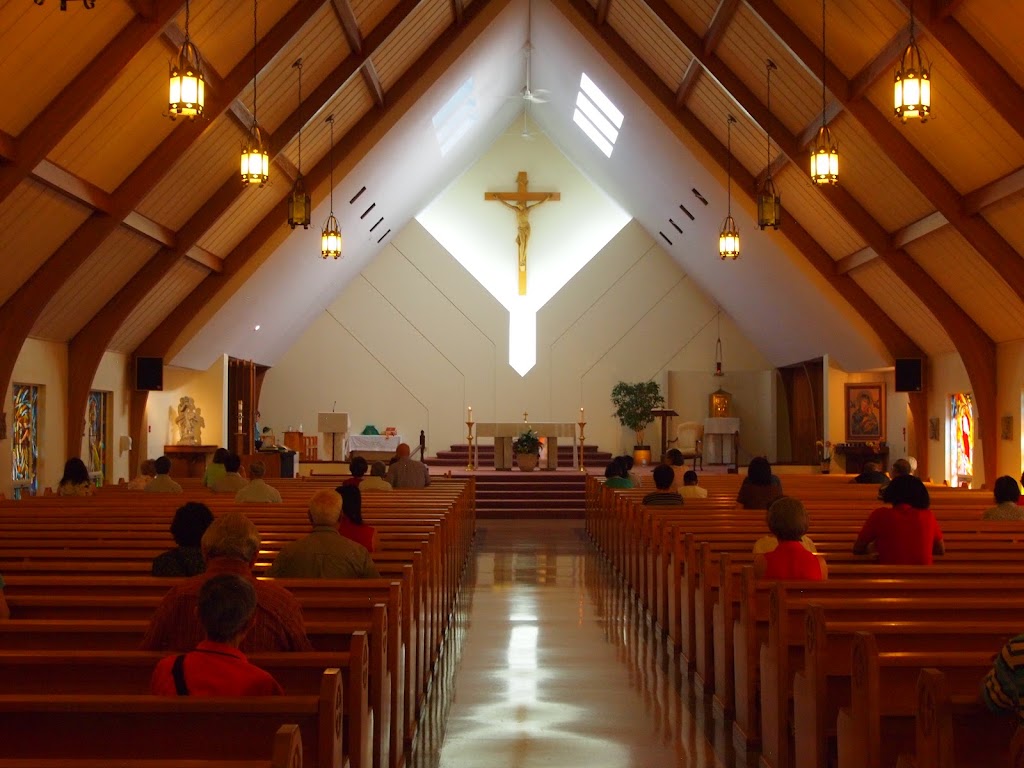 Fachada de Holy Spirit Roman Catholic Church