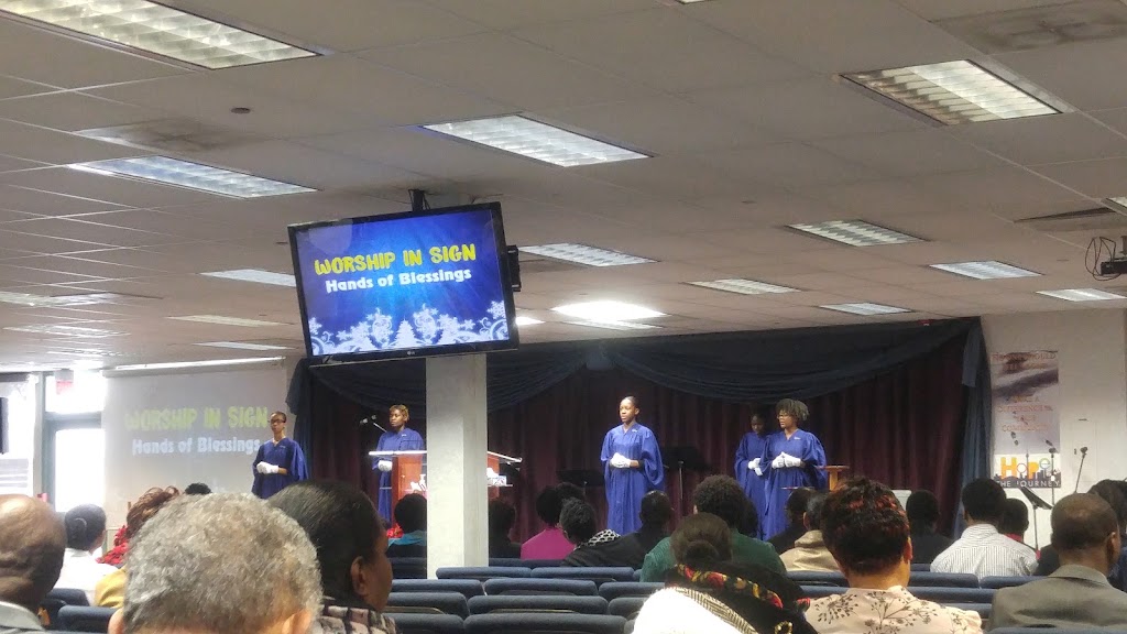 Fachada de Philadelphia Seventh-day Adventist Church
