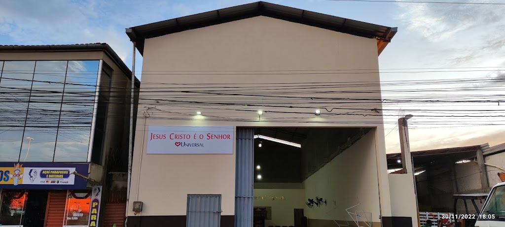Fachada de Igreja Universal Açaí