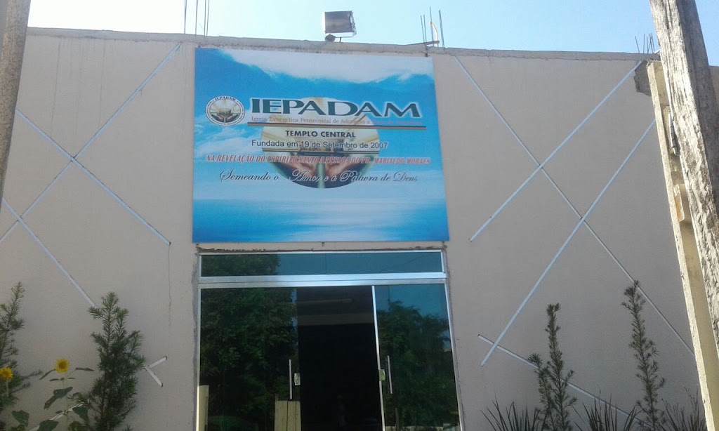 Fachada de Igreja Evangélica Pentecostal de Adoração a Deus do Amazonas