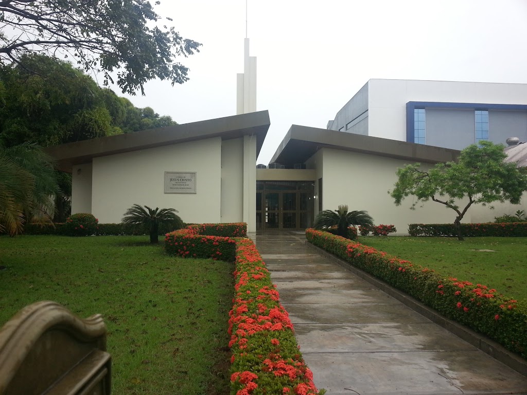 Fachada de A Igreja de Jesus Cristo dos Santos dos Últimos Dias