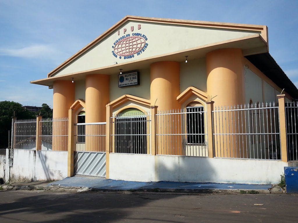 Fachada de Igreja Pentecostal Unida do Brasil