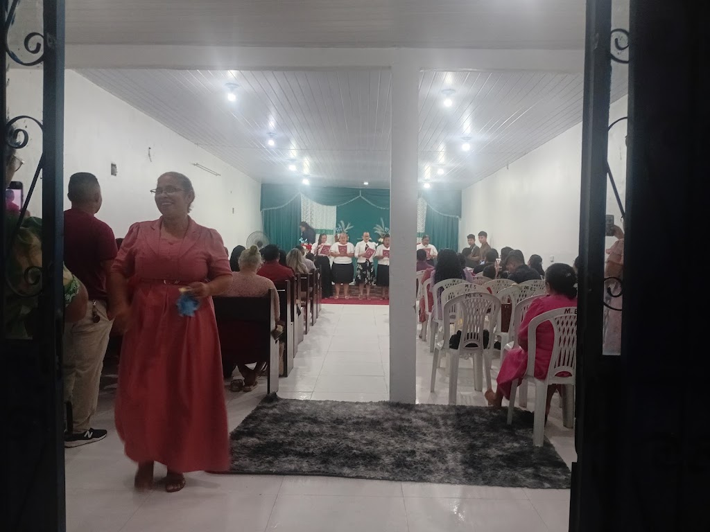 Fachada de Igreja Pentecostal Deus é Amor