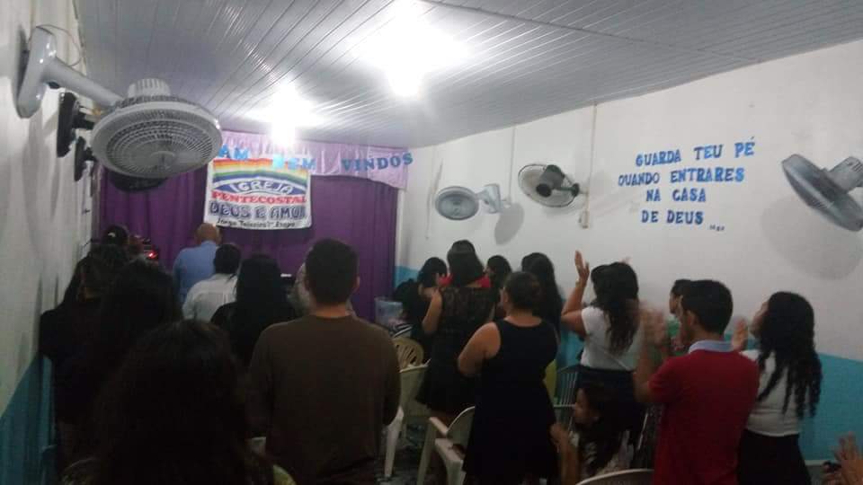 Fachada de Igreja Pentecostal Deus é Amor