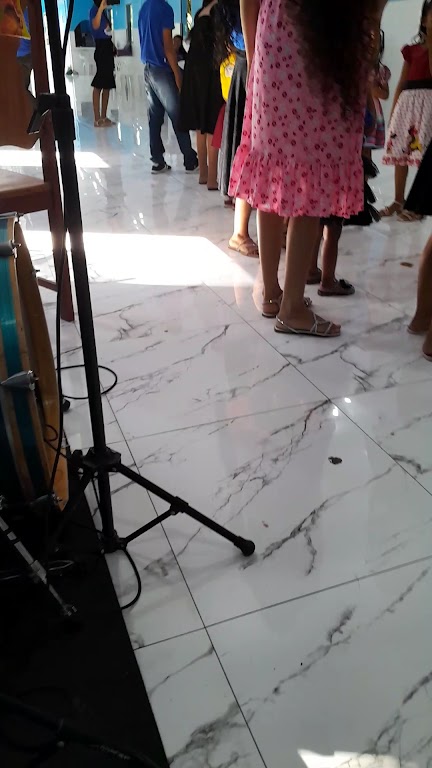 Fachada de Igreja Pentecostal Deus é Amor - Ipiramanha