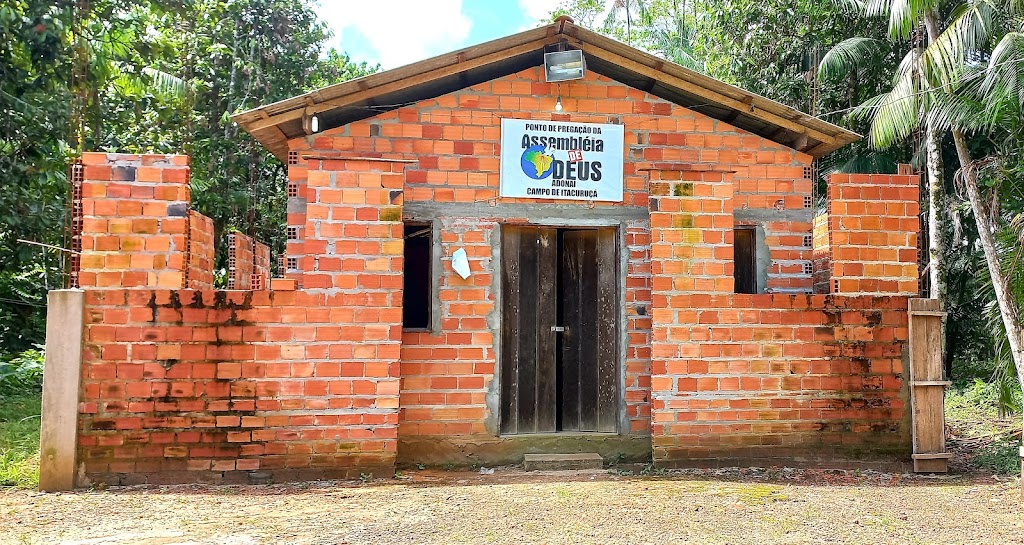 Fachada de Assembleia de Deus - Congregação Adonai