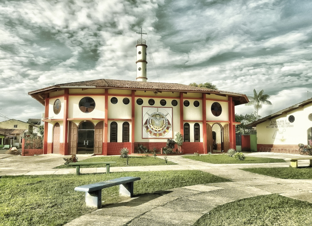 Fachada de Paróquia do Divino Espírito Santo