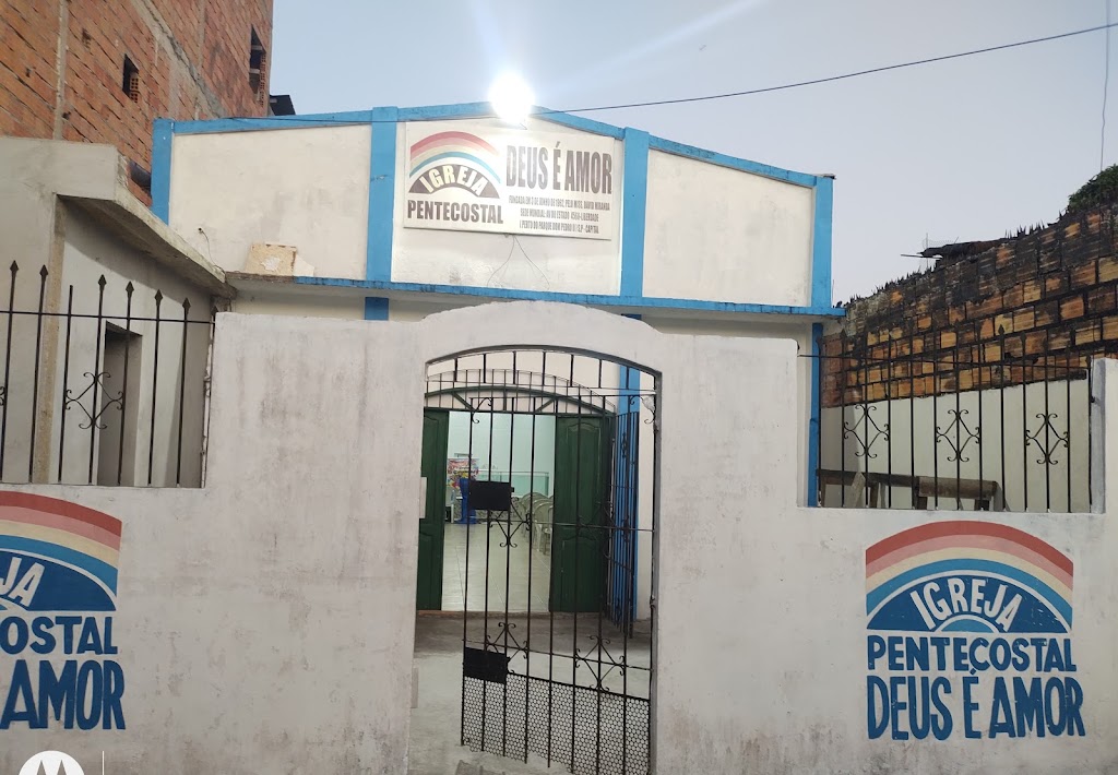 Fachada de Igreja Pentecostal Deus é Amor Roraima