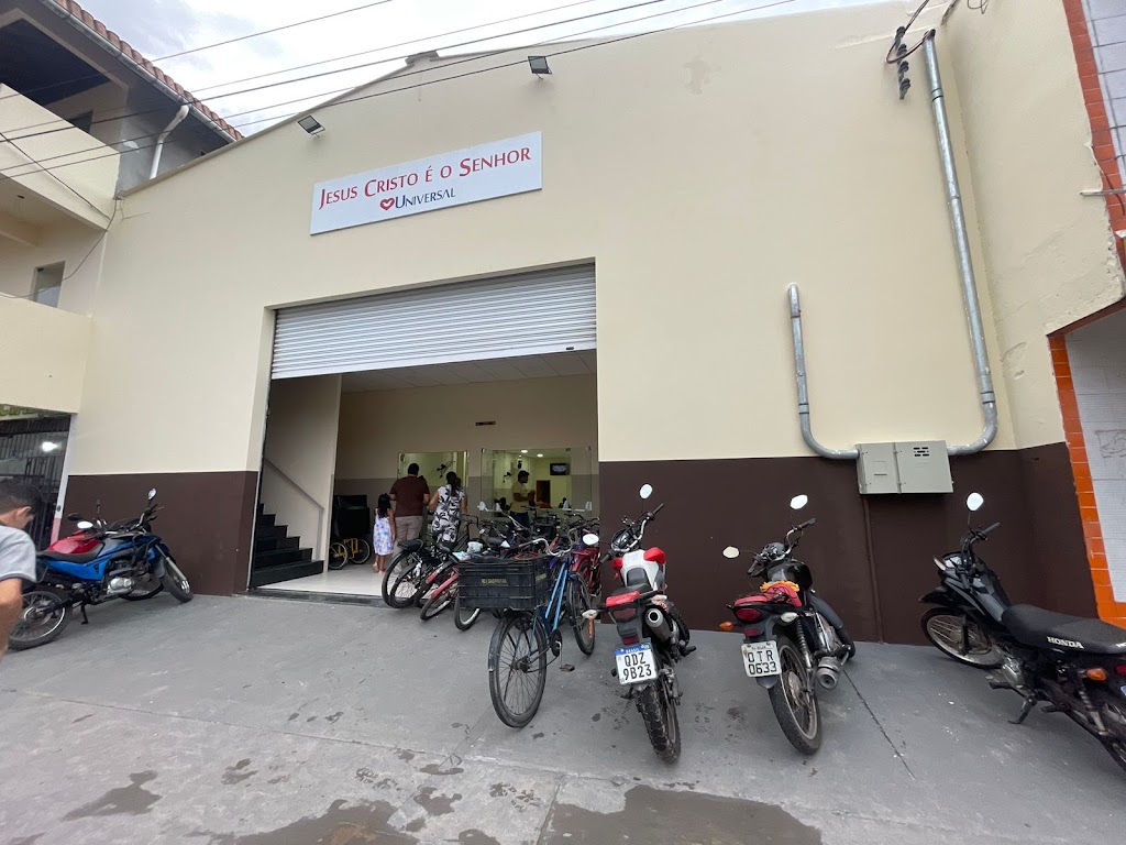 Fachada de Igreja Universal - Tenoné