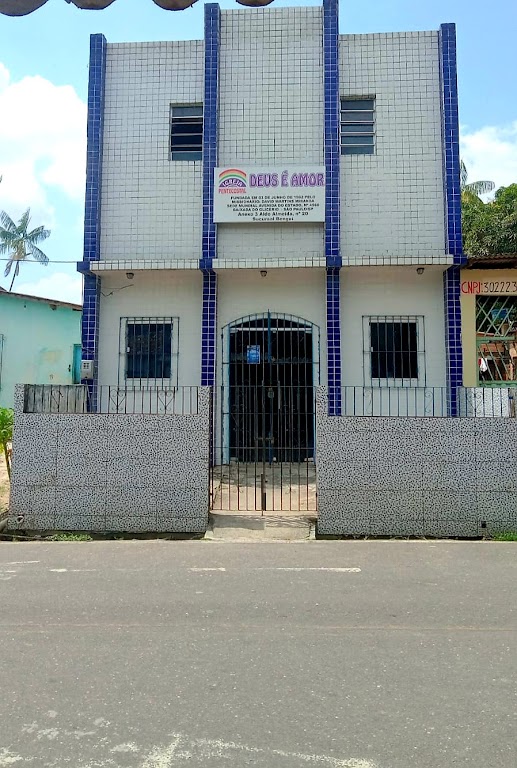 Fachada de Igreja Pentecostal Deus é Amor