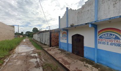 Fachada de Igreja Pentecostal Deus é Amor