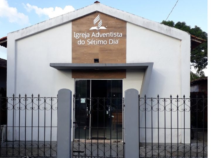 Fachada de Igreja Adventista Do Sétimo Dia