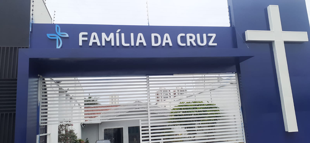 Fachada de Igreja Família da Cruz