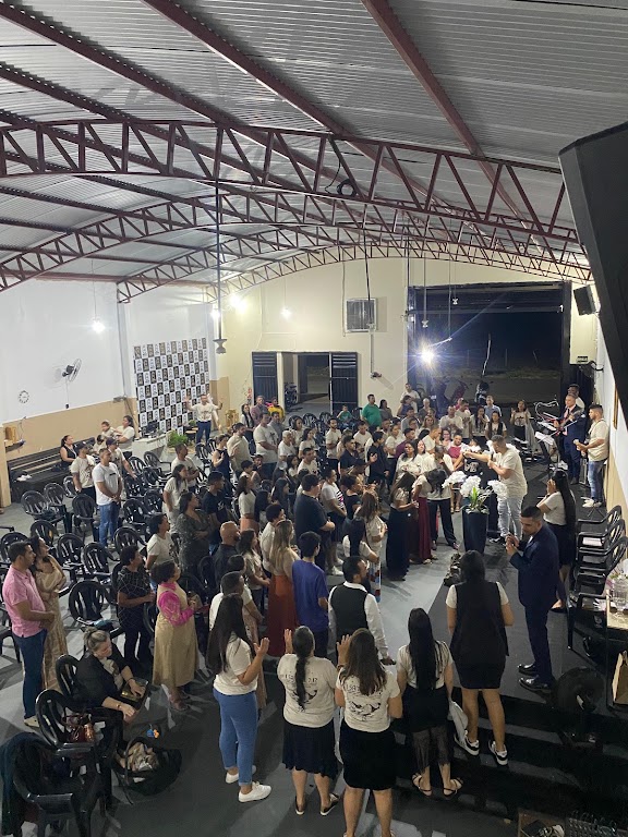 Fachada de Cenb três lagoas- Igreja evangélica pentecostal creio eu na biblia-sede Santo André sp