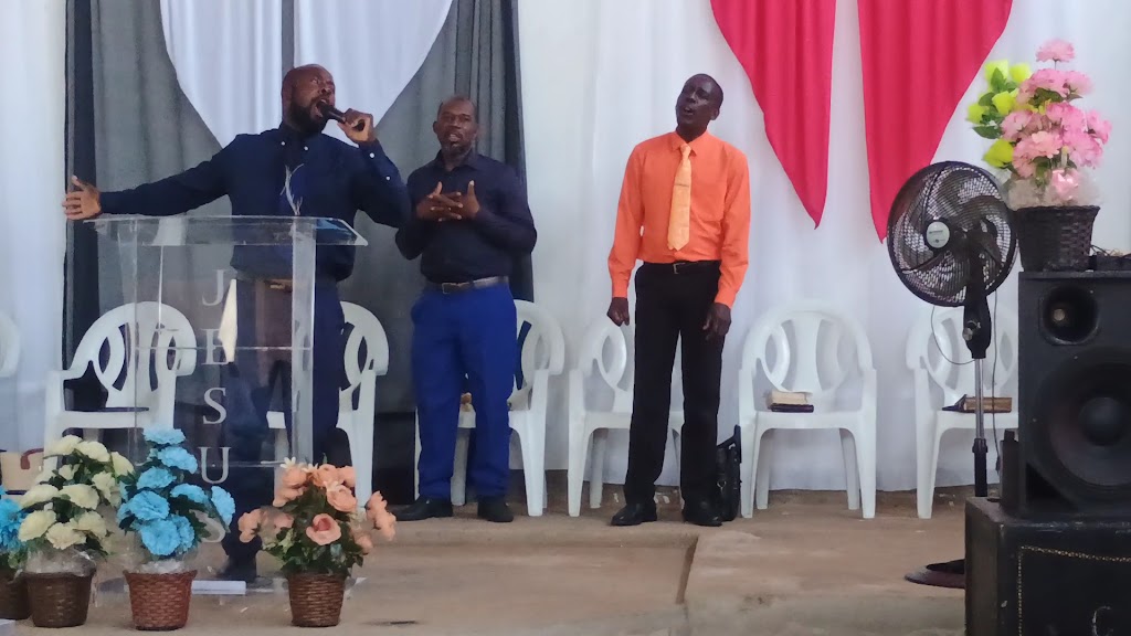 Fachada de Igreja Evangélica Assembleia de Deus Missão Haitiana no Brasil