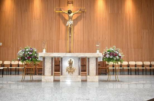 Fachada de Paróquia Sagrada Família