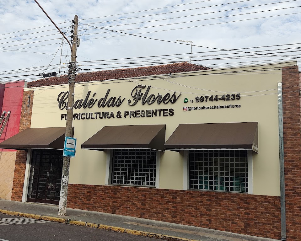 Fachada de Floricultura Chalé das Flores