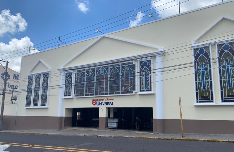 Fachada de Igreja Universal