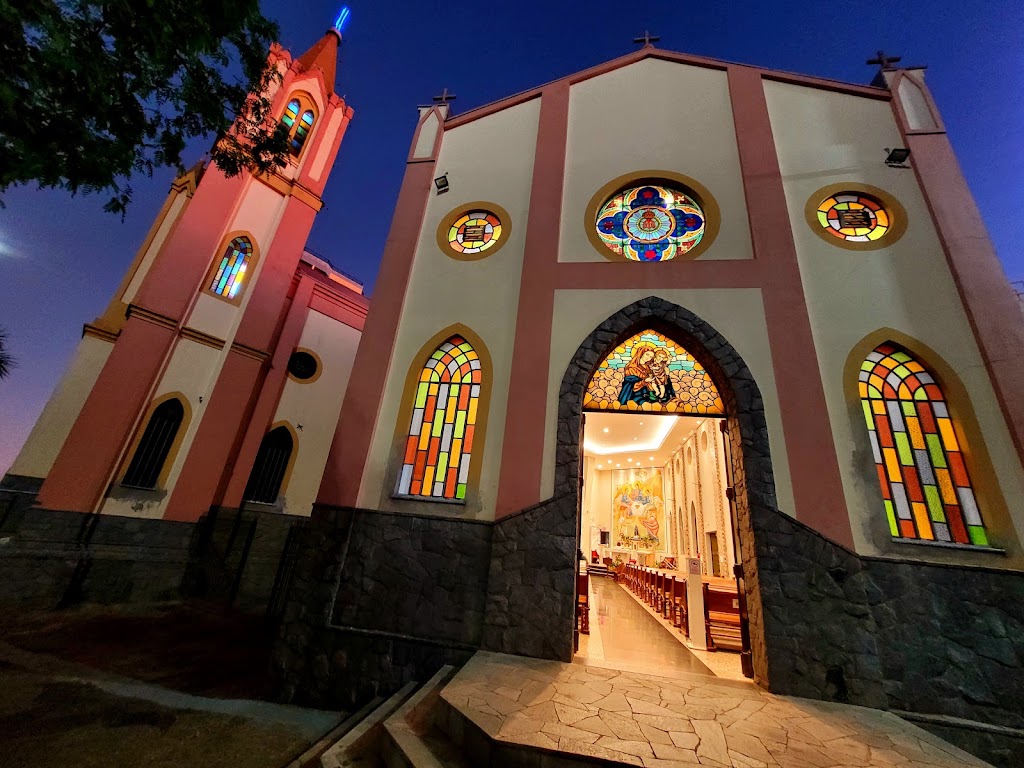 Fachada de Santuário Nossa Senhora Aparecida
