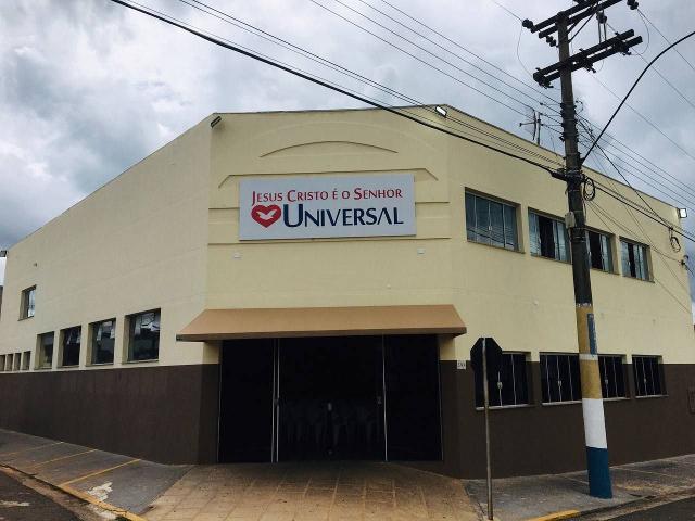 Fachada de Igreja Universal Echaporã