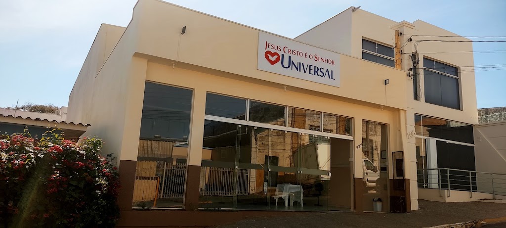 Fachada de Igreja Universal