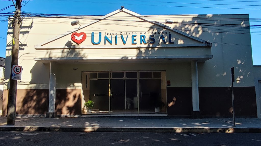 Fachada de Igreja Universal