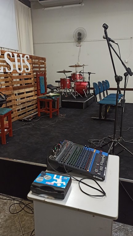 Fachada de Igreja Pentecostal Deus É Amor Sede Setorial