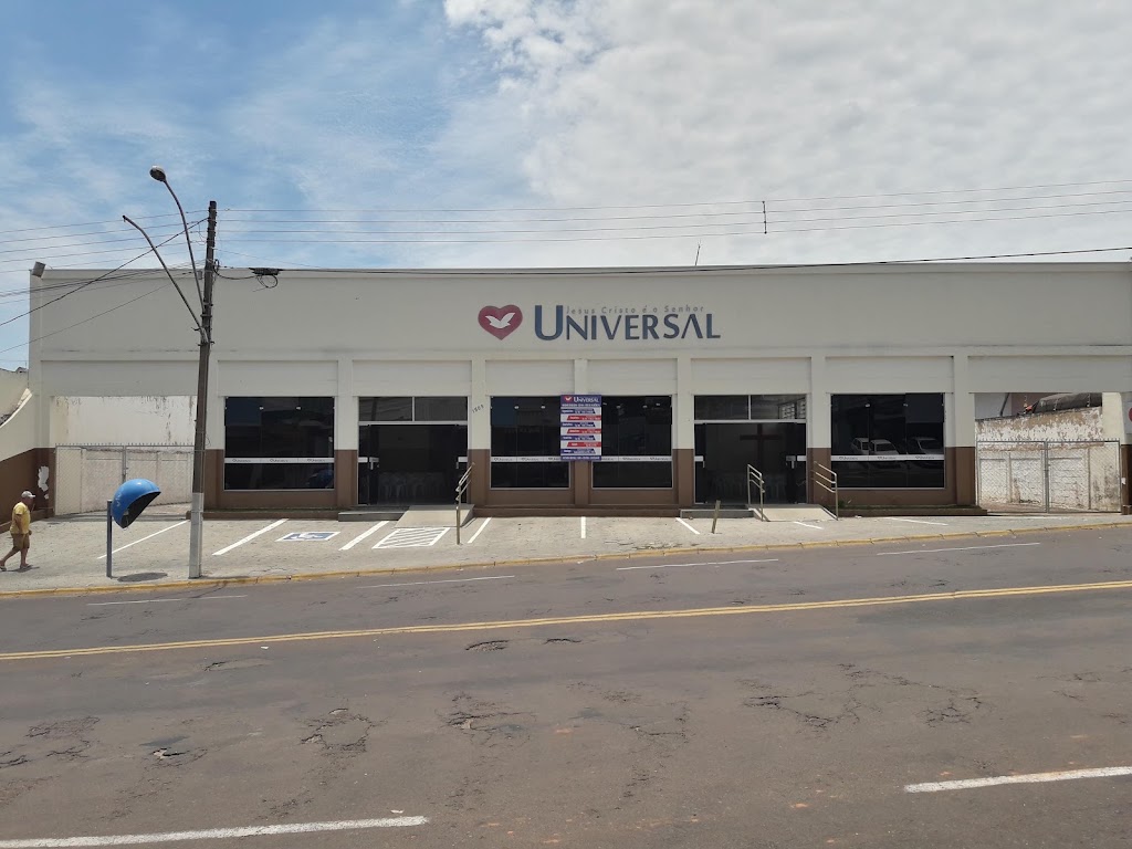 Fachada de Igreja Universal