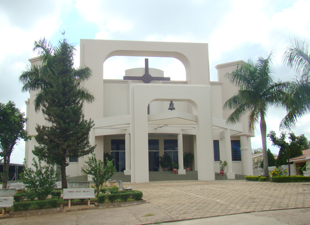 Fachada de Paróquia Santa Genoveva de Irapuru