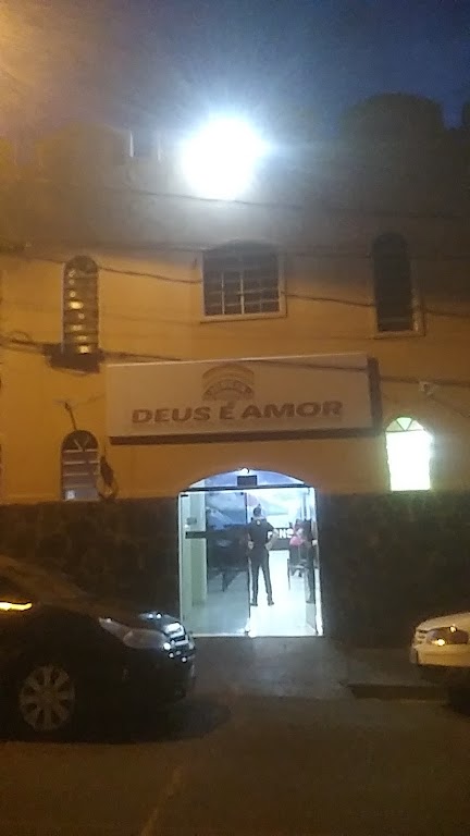 Fachada de Igreja Pentecostal Deus é Amor
